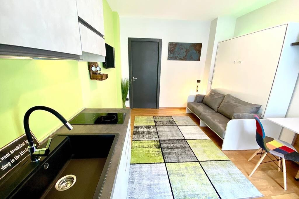 Spa Tiny Love Apartment close to Milan-Como-Malpensa Saronno Exterior foto